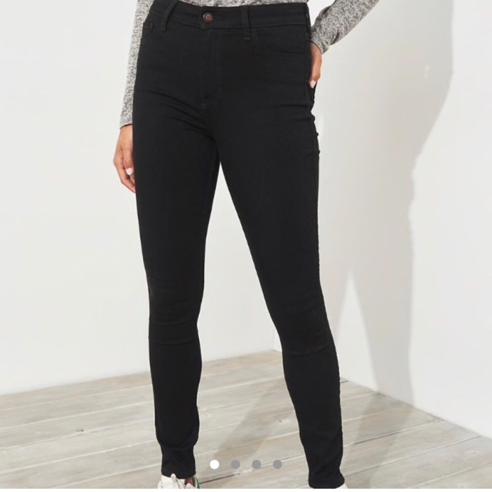 -black classic skinny jeans 
CONDITION 7/10